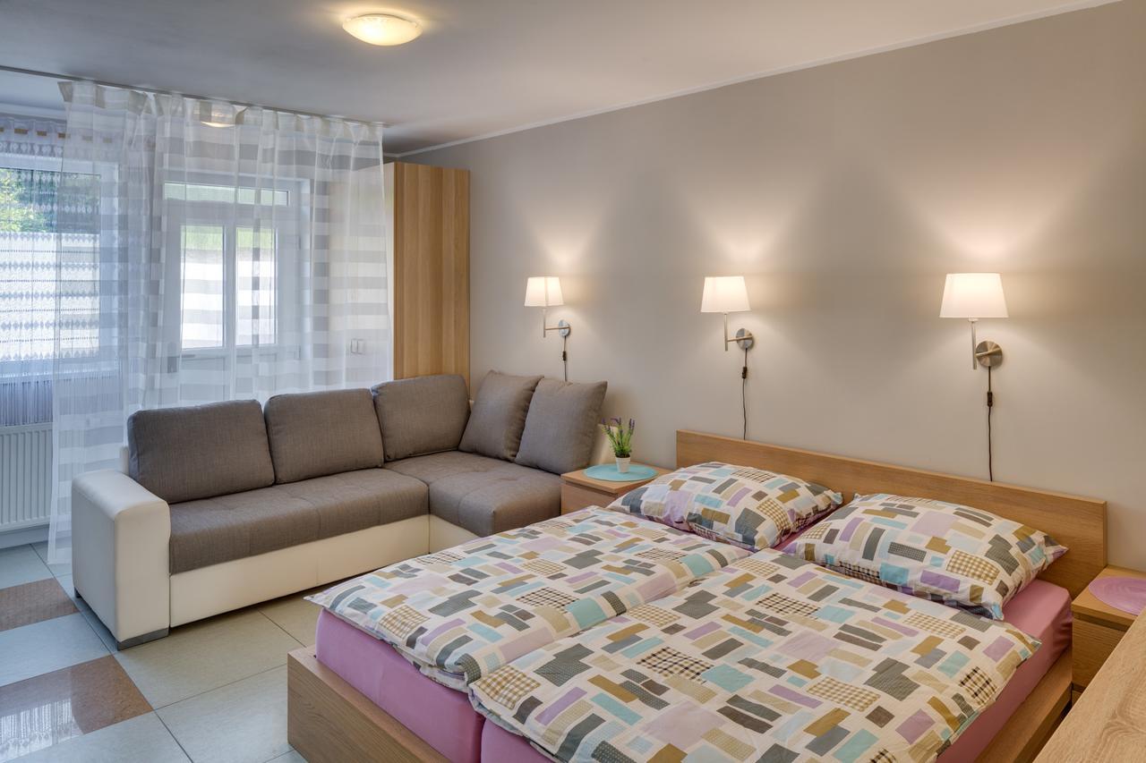 Apartements Studio 964 Libeznice Exterior photo