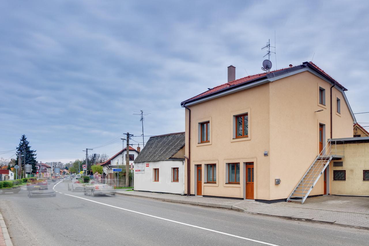Apartements Studio 964 Libeznice Exterior photo
